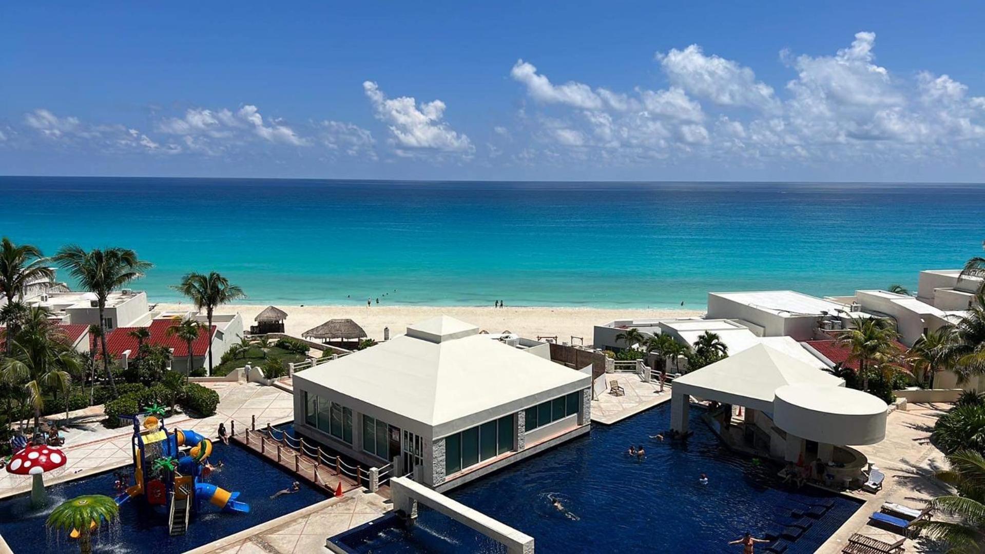 The Suites Of Solymar Cancun Bagian luar foto